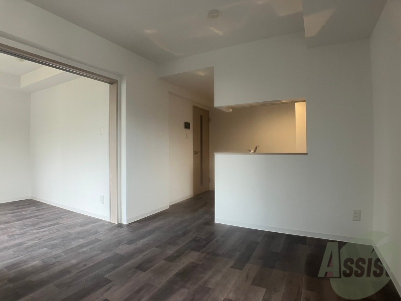 居室・リビング　広くてきれいなリビングです！快適に過ごせそうですね。