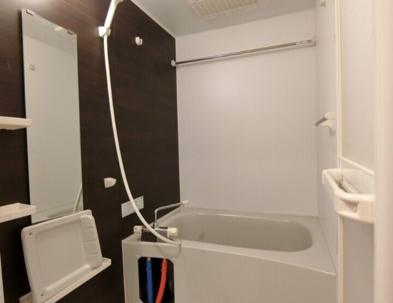 バス・シャワールーム　お風呂で日々の疲れを落としましょう