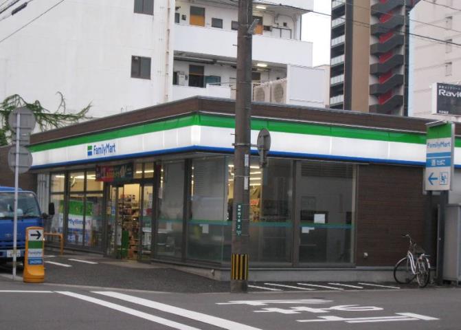コンビニ　ファミリーマート（コンビニ）まで320m