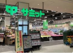 スーパー　サミットストアららテラス北綾瀬店（スーパー）まで774m