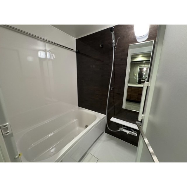 バス・シャワールーム　ゆったり過ごせるお風呂です