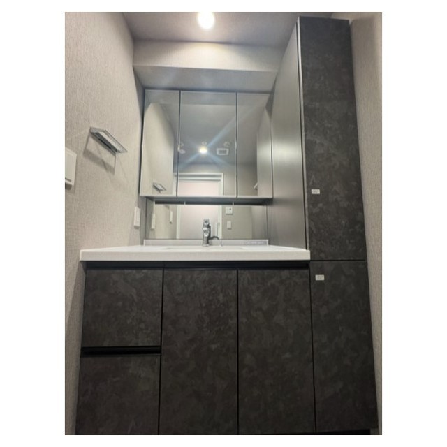 洗面設備　使いやすい洗面所です