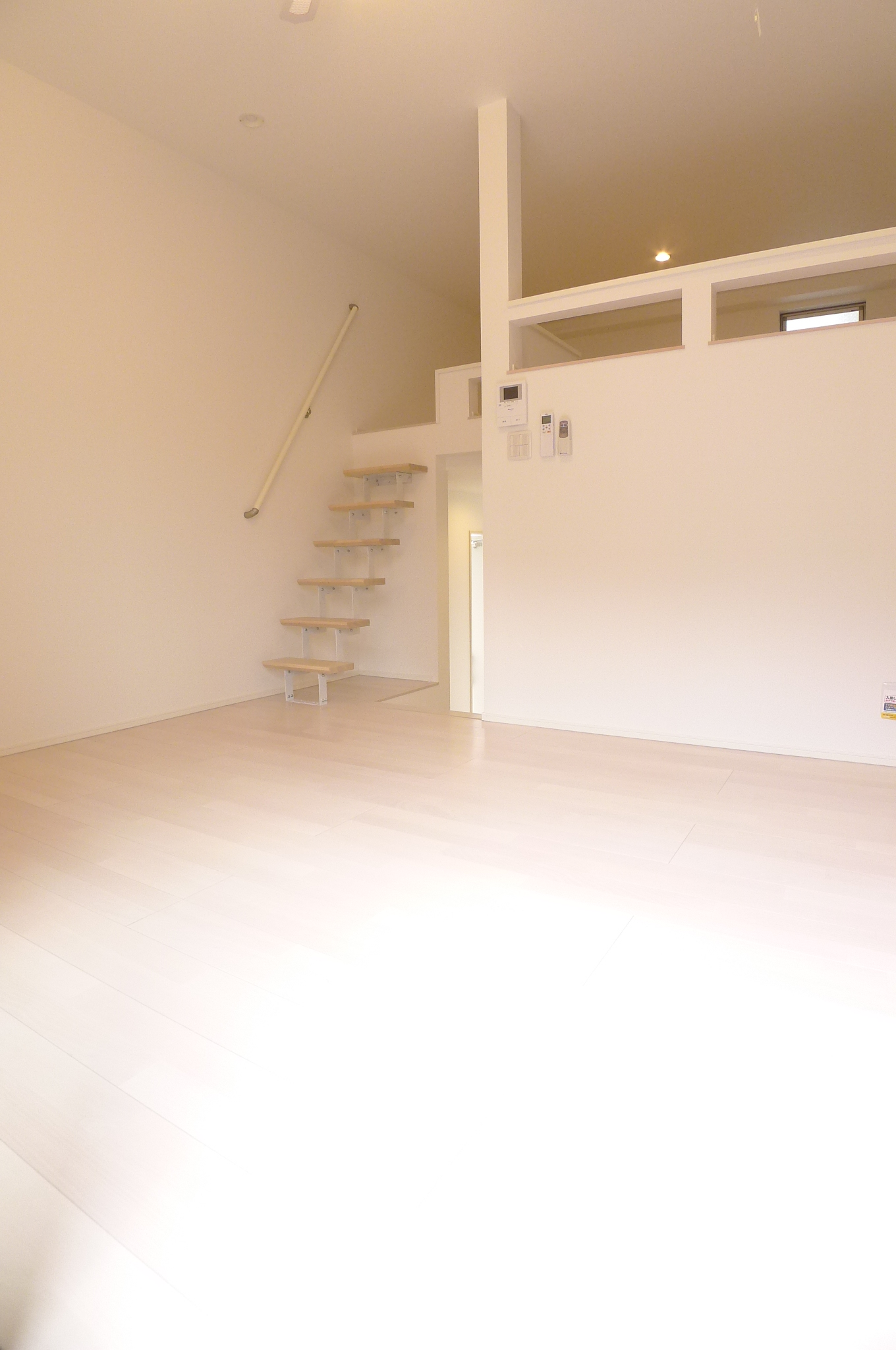 居室・リビング　（写真は同施工会社イメージです。）