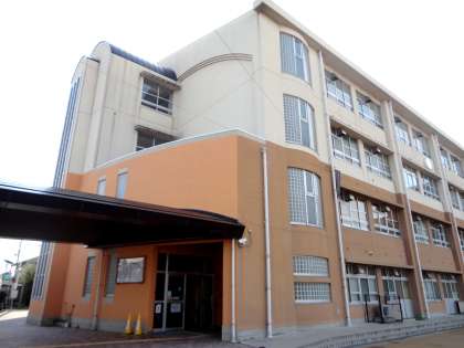 小学校　堺市立 久世小学校（小学校）まで968m