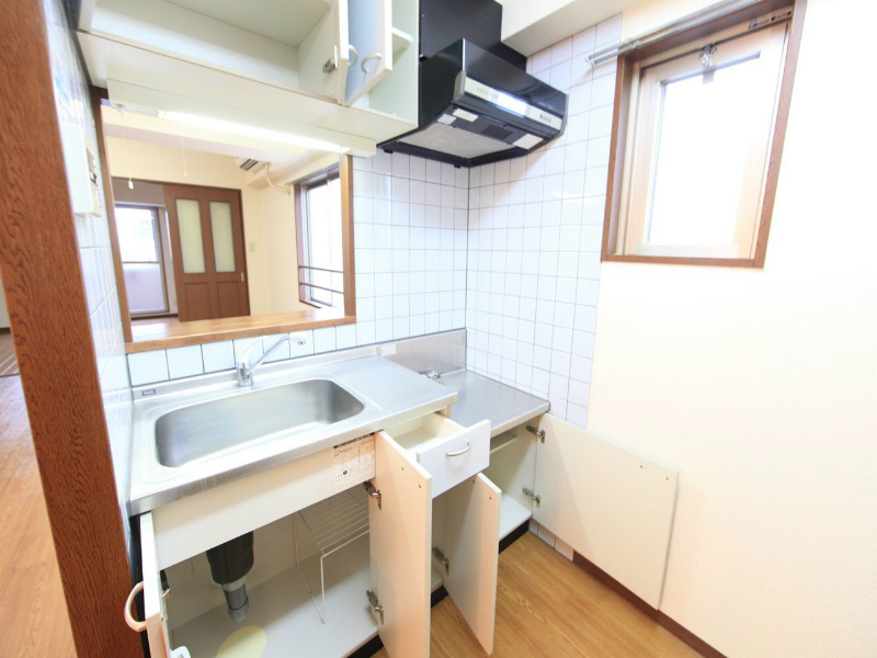 キッチン　カウンターキッチン（ガス2口コンロ設置できます）