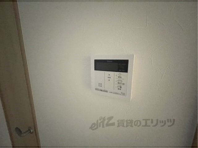 その他設備　給湯器リモコン