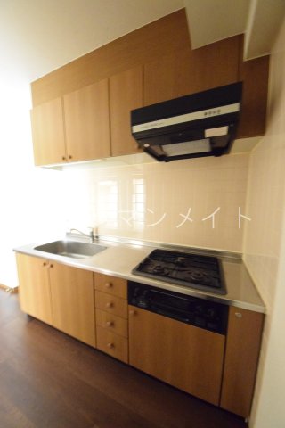 キッチン　ガスコンロ３口付き！