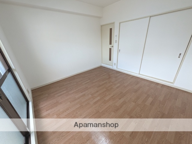 スーパー　マックスバリュ 小阪店（スーパー）まで318m