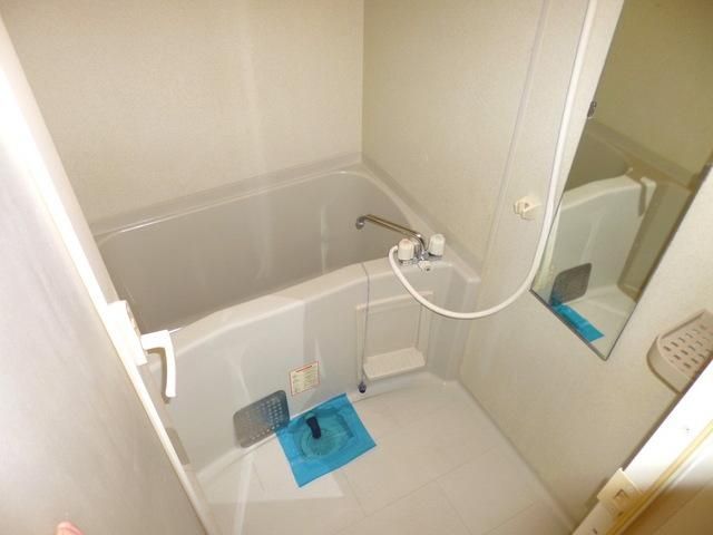 バス・シャワールーム　★もちろんバス・トイレ別★