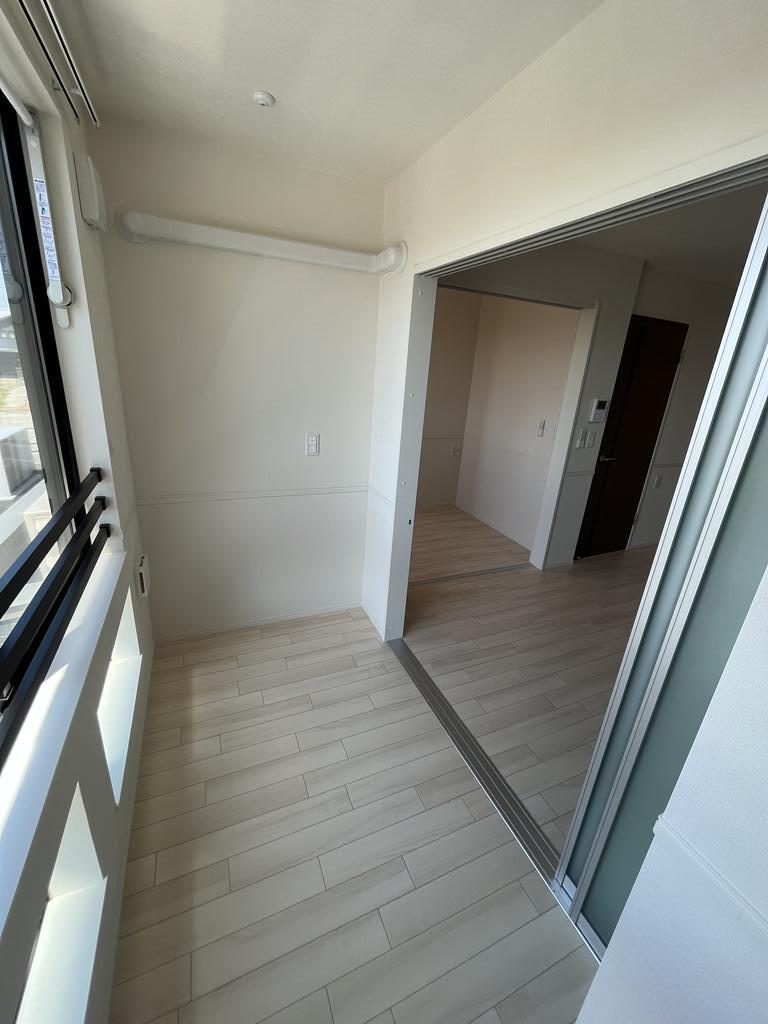 バルコニー　サンルーム使用になります。