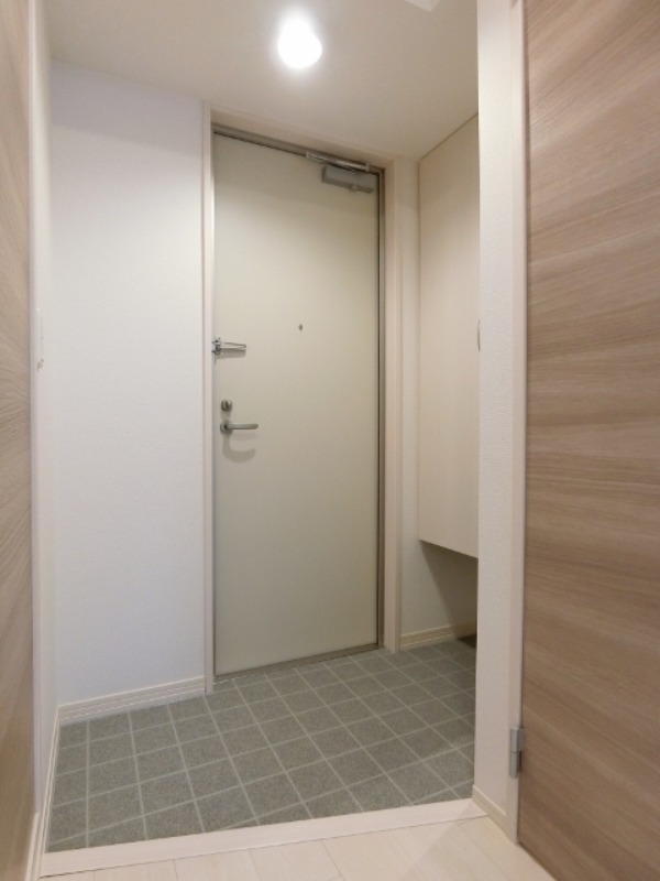 玄関　図面と現状に相違がある場合には現状を優先