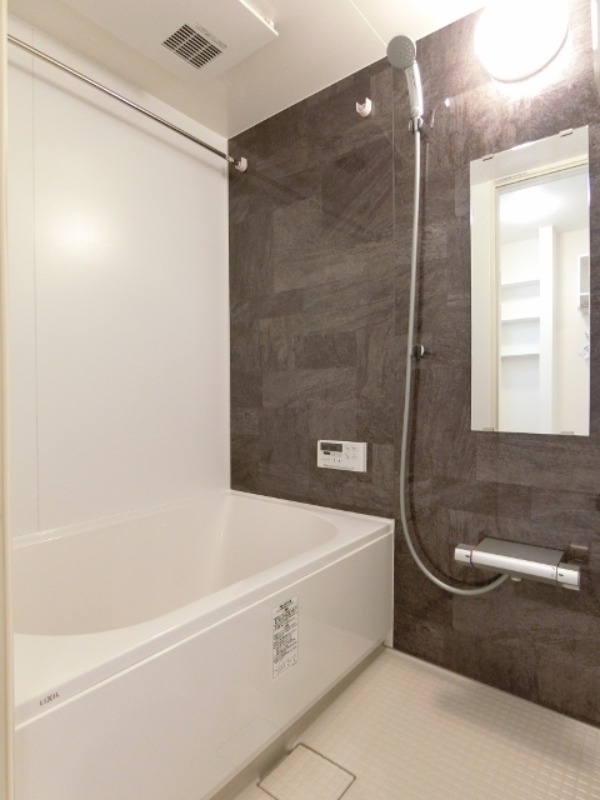 バス・シャワールーム　図面と現状に相違がある場合には現状を優先