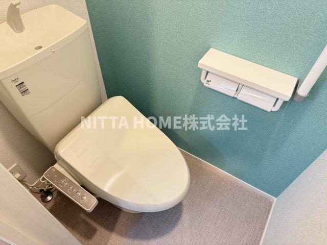 トイレ　温水洗浄付きのトイレになります◎