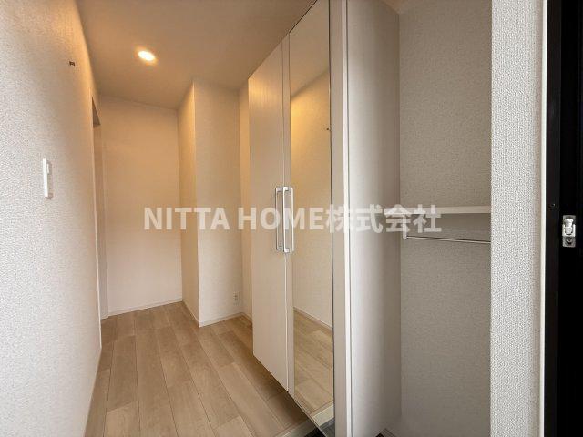 玄関　トールサイズのシューズボックス付きの玄関です〇