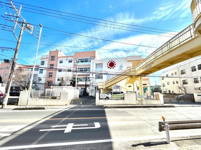 小学校　東村山市立八石小学校（小学校）まで170m