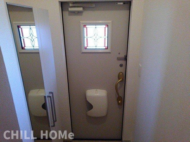 玄関　当社、チルホームのHPもご覧ください(^^)/物件情報多数♪