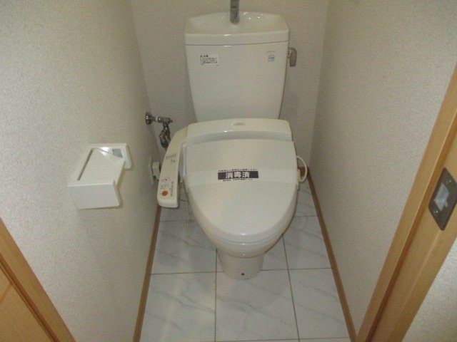 トイレ　トイレもきれいです