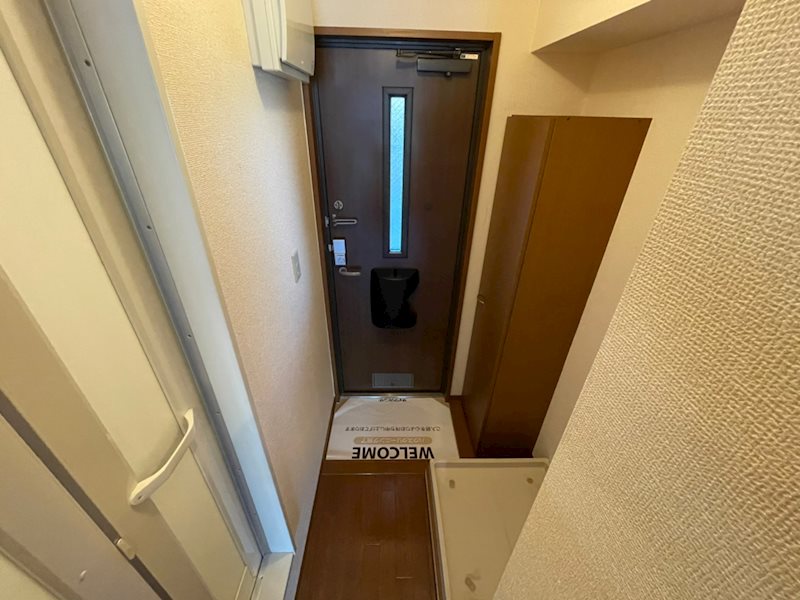 玄関　別部屋参考になります。