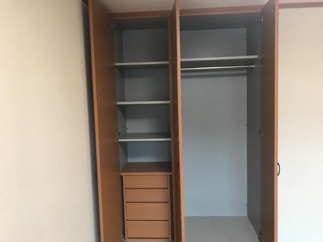 収納　南洋室クローゼット