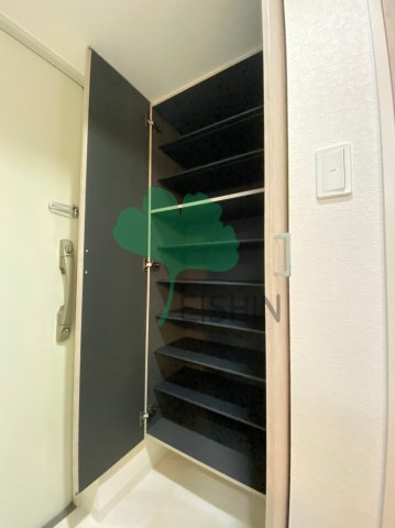 玄関　下駄箱もしっかりついてます！