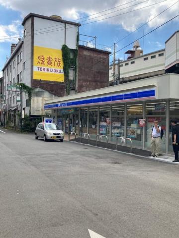 コンビニ　ローソン（コンビニ）まで48m