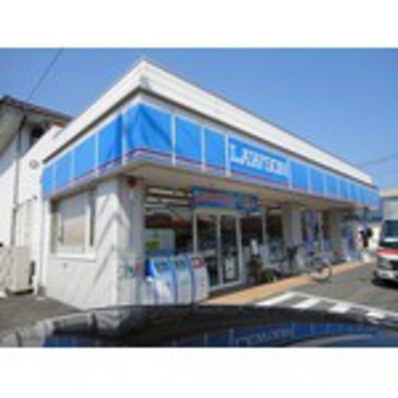 コンビニ　ローソン四日市別名店（コンビニ）まで166m