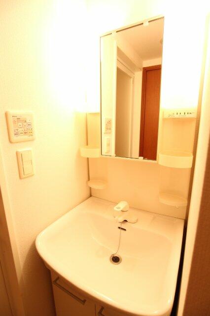 洗面設備　※参考写真