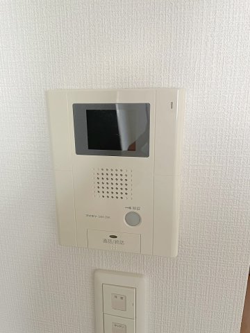 セキュリティ　モニター付きインターホンなので安心です