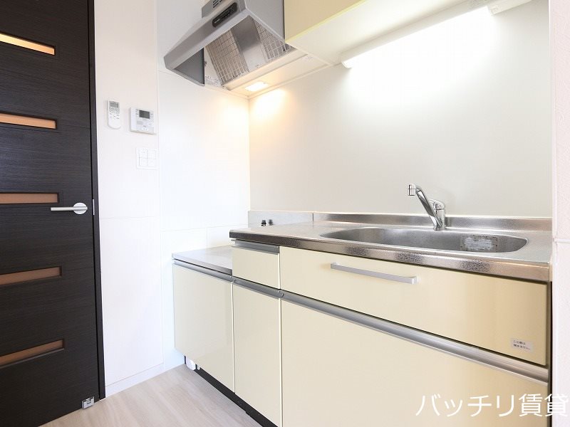 キッチン　画像は同シリーズタイプの為、参考写真になります。