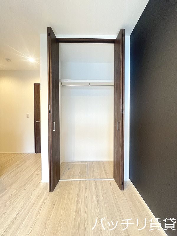 収納　別号室タイプの為、現状を優先致します。