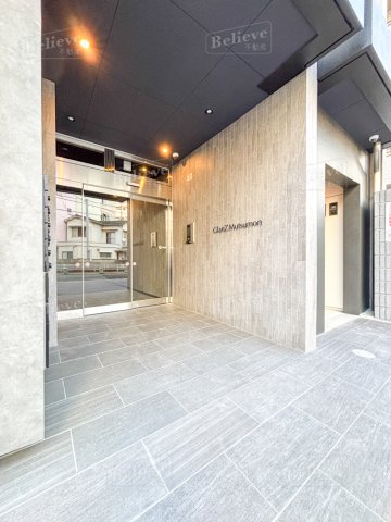 エントランス　オートロック付きのエントランス☆