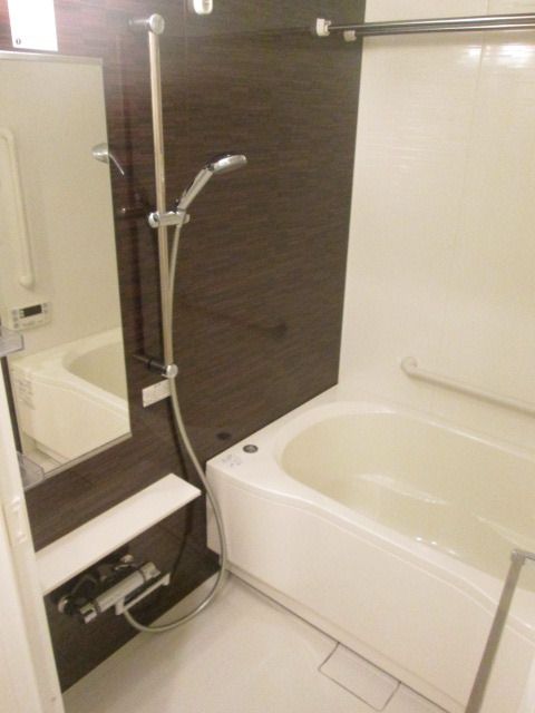 バス・シャワールーム　★★ゆったりバスルーム★★