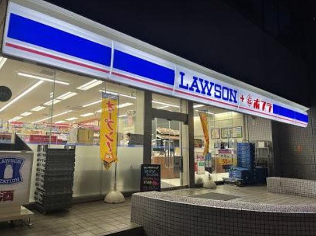 コンビニ　ローソン東大久保店（コンビニ）まで63m