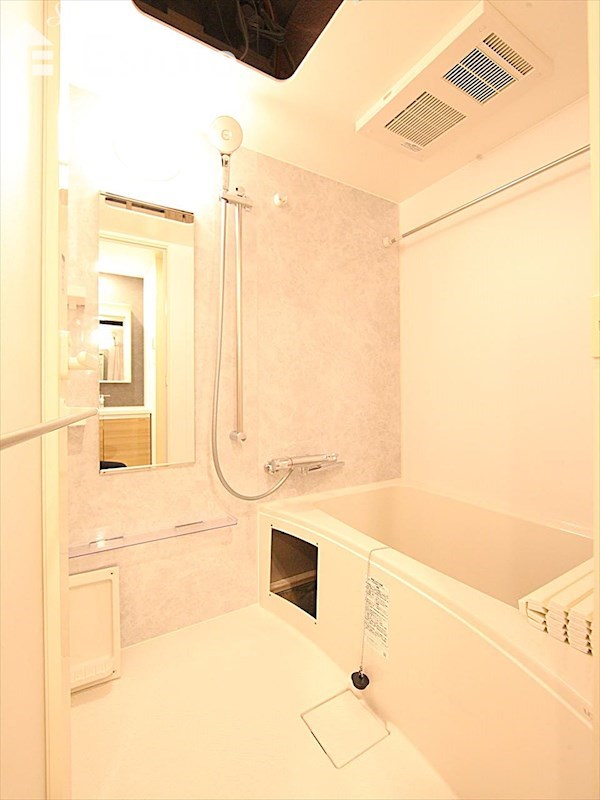 バス・シャワールーム　バスルーム