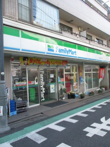 コンビニ　ファミリーマート（コンビニ）まで186m