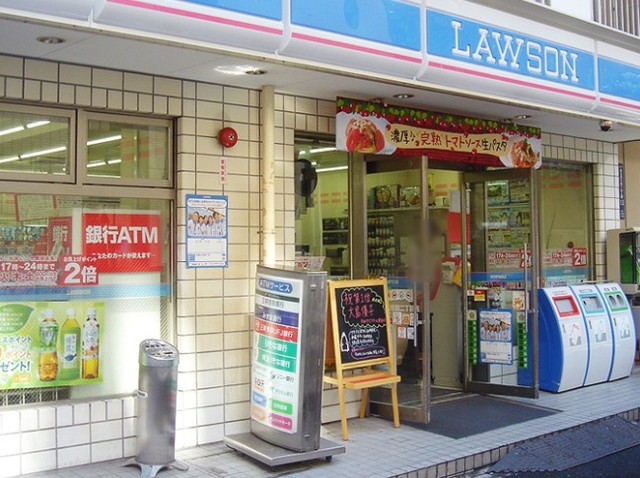 コンビニ　ローソン大森海岸駅前店（コンビニ）まで516m