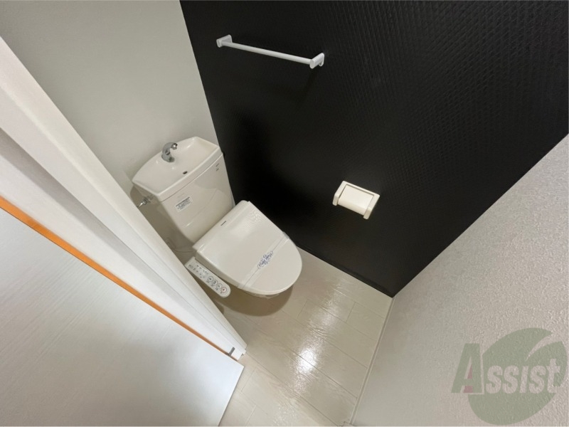 トイレ　トイレです。ウォシュレット付を探している方、おすすめです。