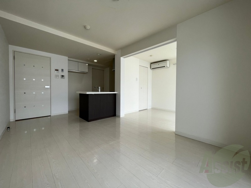 居室・リビング　広くてキレイなお部屋が広がっていて、充実した生活が送れそう。