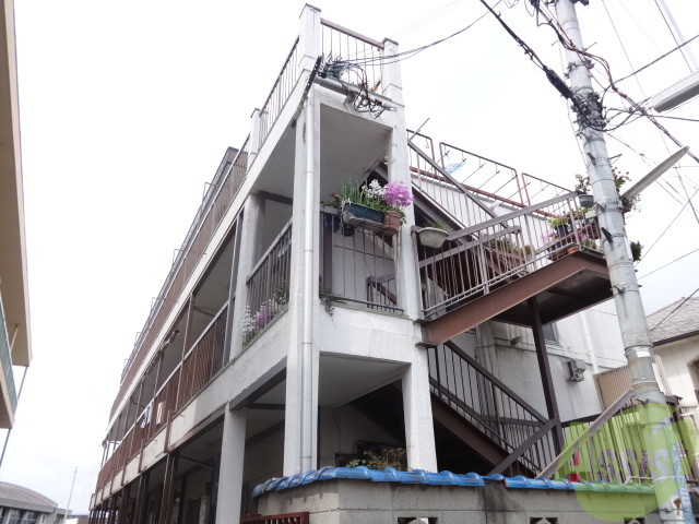 建物外観　豊中市蛍池中町「マンション南風」