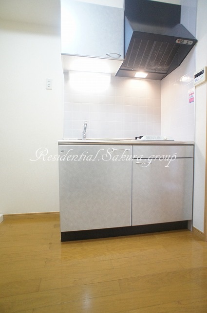 キッチン　広々使える快適な調理スペースです♪