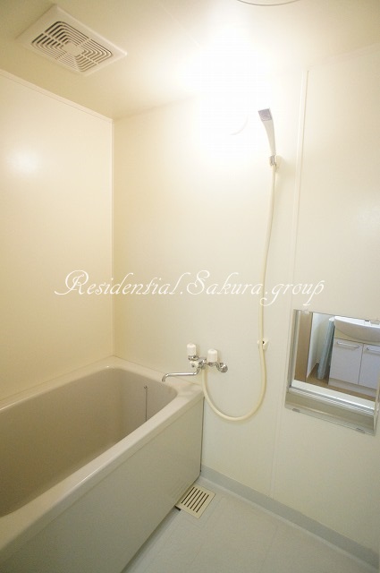 バス・シャワールーム　清潔感のある快適バスルーム♪