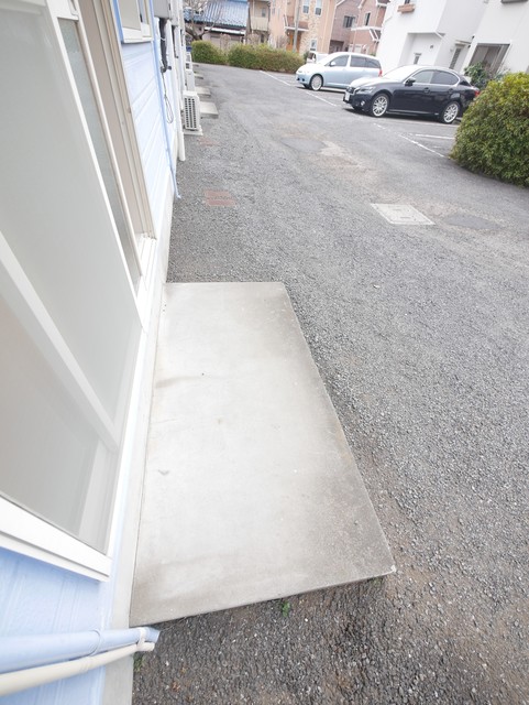 バルコニー　★窓の外はテラスになっております★