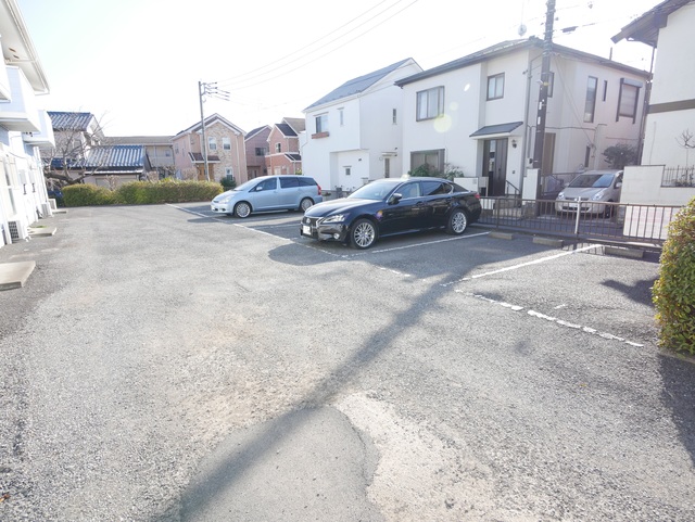 駐車場　★敷地内に駐車場がございます★