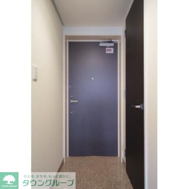 玄関　※写真は同タイプ住戸です。