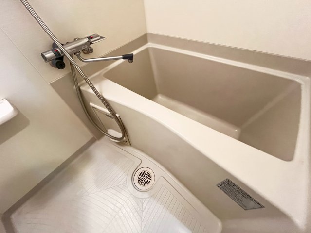 バス・シャワールーム　詳細は、RISUMO江坂本店までお問合せください♪