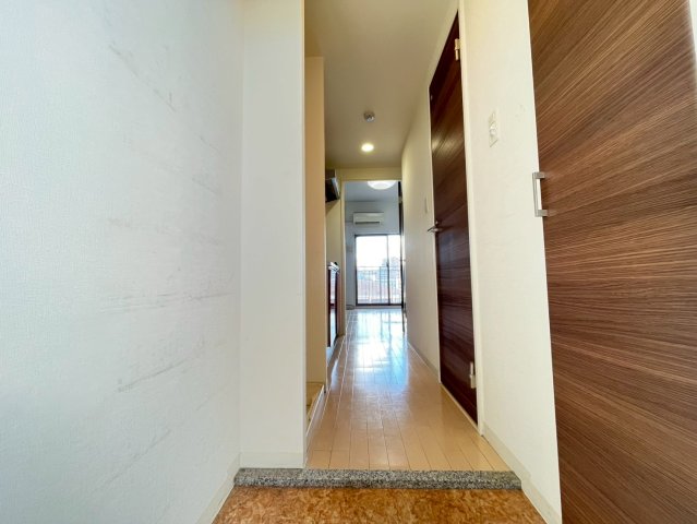 玄関　詳細は、RISUMO江坂本店までお問合せください♪