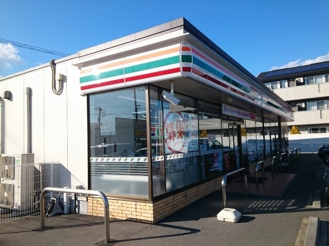 コンビニ　セブンイレブン日高町行人店（コンビニ）まで350m