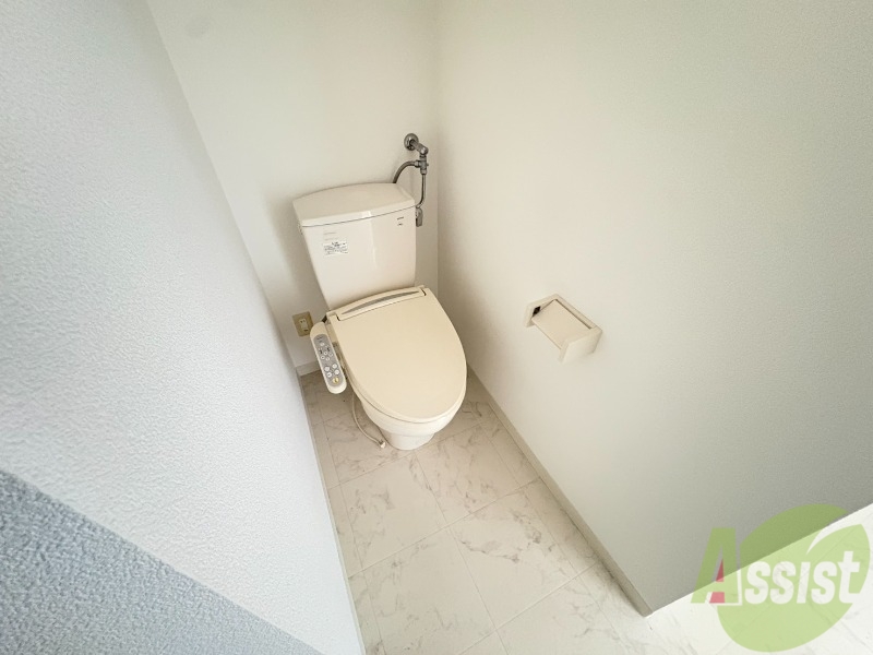 トイレ　ウォシュレット付きのトイレです。シャワートイレは日本の宝。