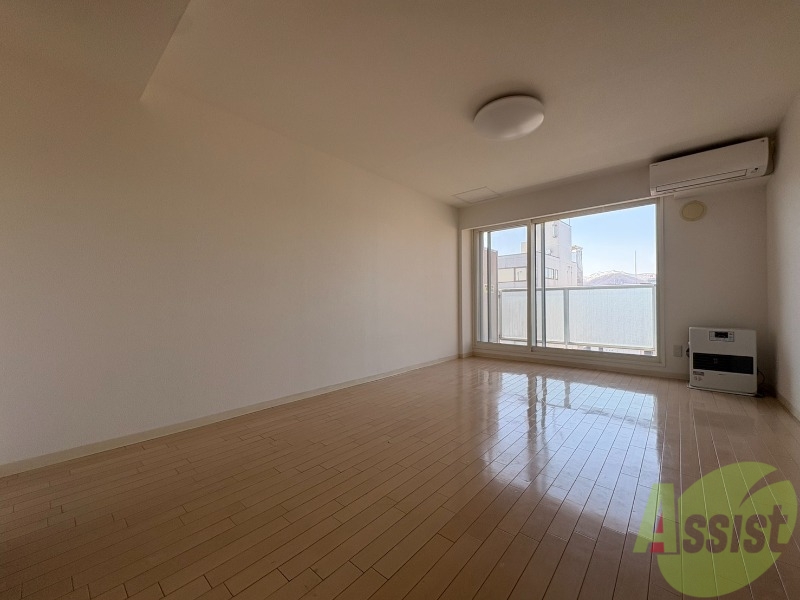 居室・リビング　広くてキレイなＬＤＫが広がっていて、充実した生活が送れそう。