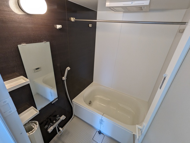 バス・シャワールーム　バス